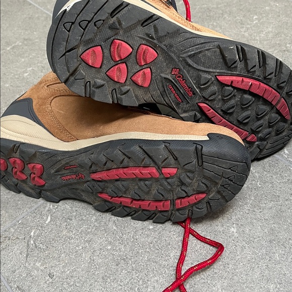 Columbia Women's Newton Ridge Plus Waterproof Boots - Brown and Red - Picture 8 of 8